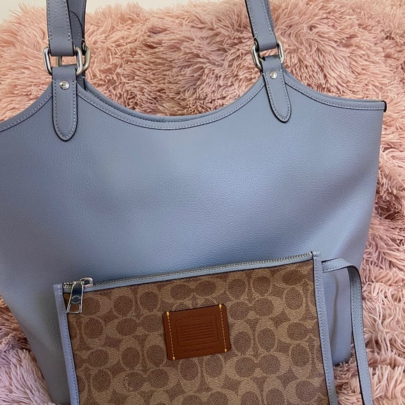 Coach Day Tote Bag - Picture 1 of 15